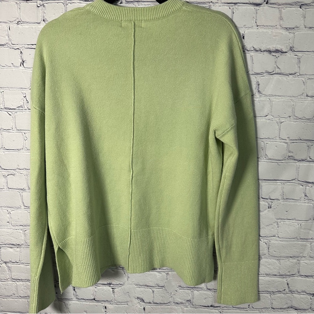 &Merci Women's Pastel Green Crew Neck Sweater - Picture 2 of 4